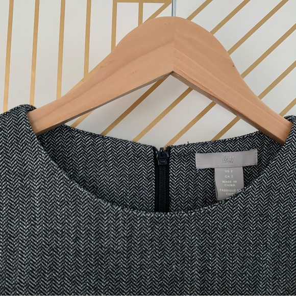 H&M cap neck scoop neck Tweed pencil skirt Sheath Dress size 2 - Picture 4 of 8